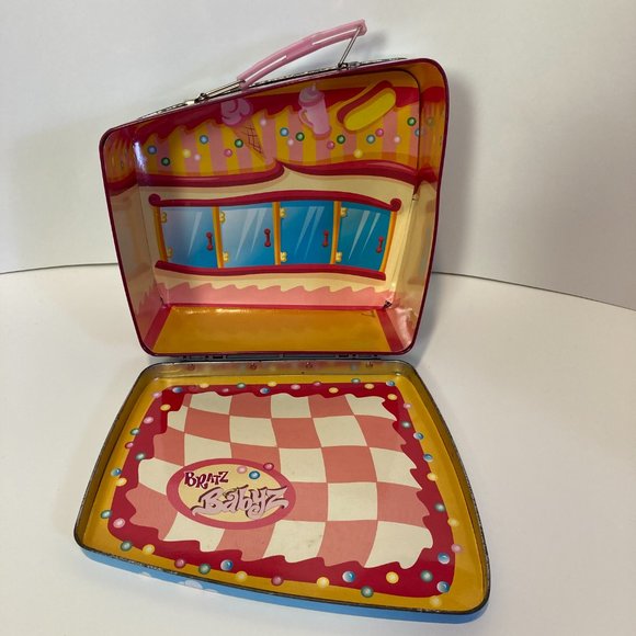 Vintage Bratz Babyz Play Tin Case MGA Y2K Mini Mart Playset 8" x 8" - Picture 14 of 15
